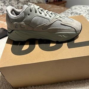 Yeezy Boost 700